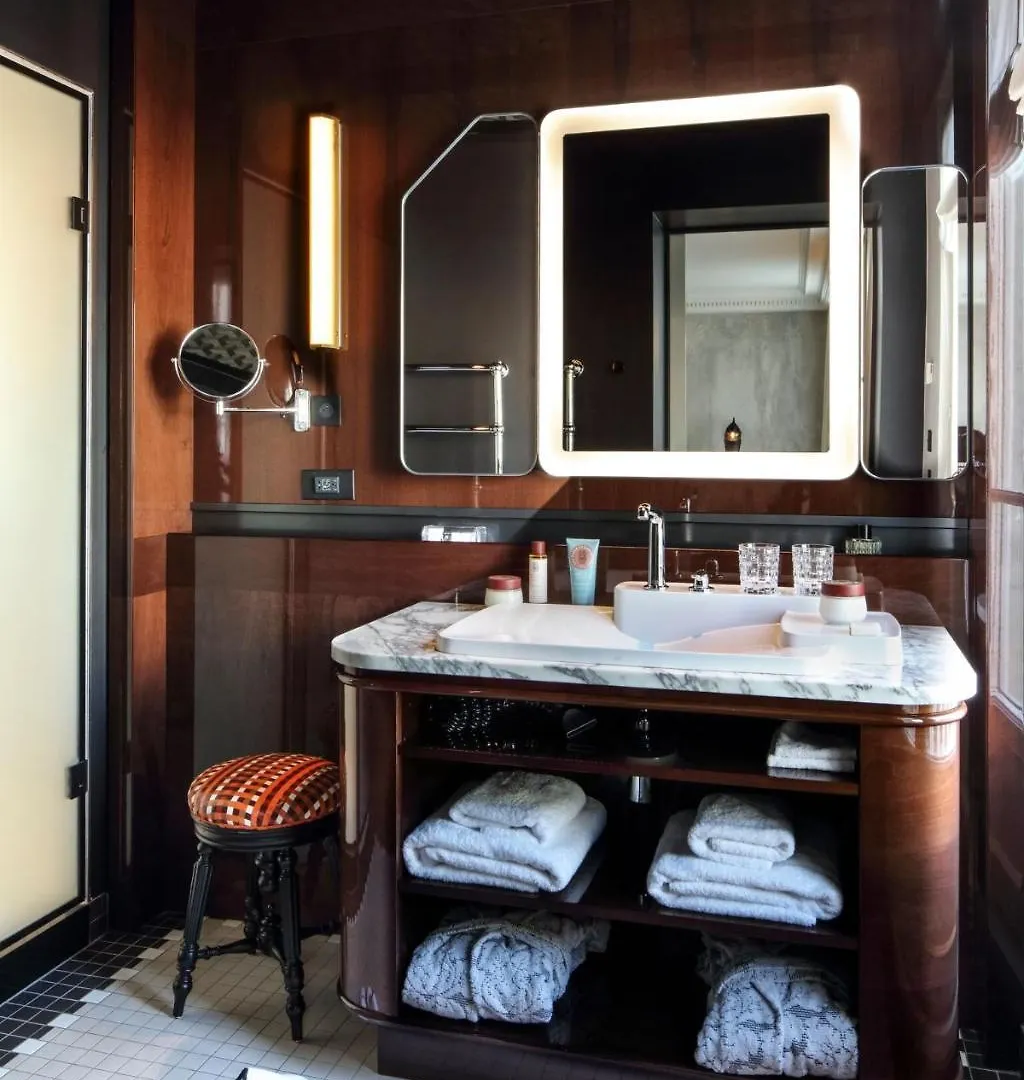 Les Bains Paris