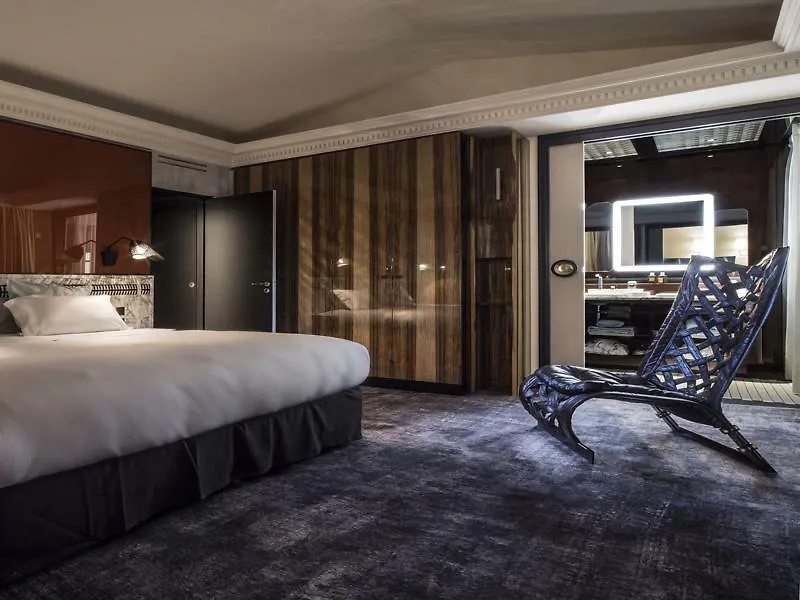Hotel Les Bains 5*
